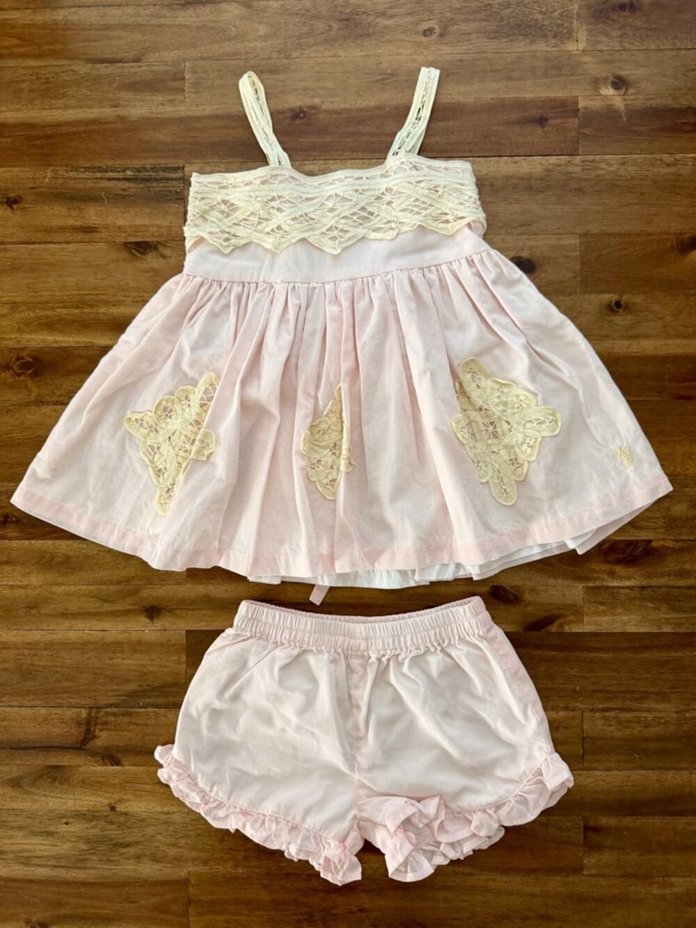 Well Dressed Wolf Girls Pink Lace Appliqué Two-Piece Tunic Shorts Set 4T Cotton